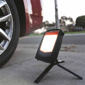 Wagan EL4345 Wayfinder XL Rechargeable Work Light - 1000 Lumens - Uses Built-in Li-ion Battery Pack