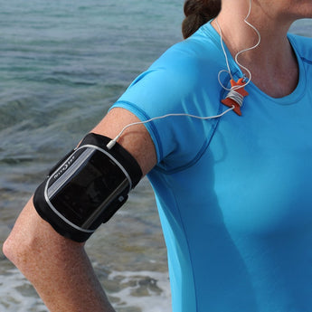 Nite Ize Action Armband for Smartphones - Includes S-Biner and Curvyman Cord Supervisor - Fits iPhone 3G/3GS/4/4S - Black (NIPB-08-01)