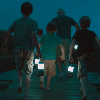 Streamlight The Siege 44931 Floating LED Lantern - White and Red LEDs - 540 Lumens - Uses 3 x D Cells - Coyote