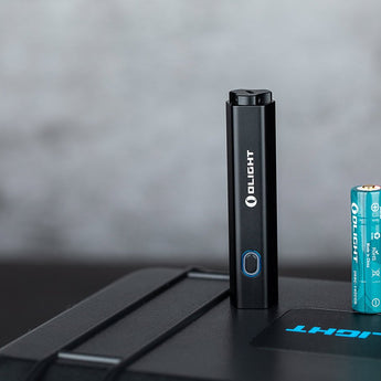 Olight Diffuse EDC LED Flashlight - 700 Lumens - Includes 1 x USB-C Rechargeable 14500 - Black, Red, or OD Green