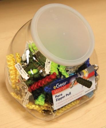eGear Survival Essentials - Para Zipper Pull - Bright