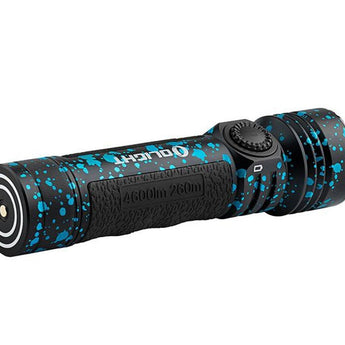 Olight Seeker 4 Pro Rechargeable LED Flashlight - 4600 Lumens - Cool White or Neutral White - Includes 1 x 21700 - Multiple Color Options