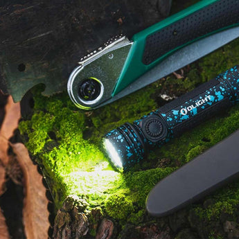 Olight Seeker 4 Pro Rechargeable LED Flashlight - 4600 Lumens - Cool White or Neutral White - Includes 1 x 21700 - Multiple Color Options