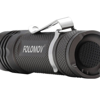 Folomov 18650S LED Flashlight - Nichia 219D - 900 Lumens - Includes 1 x 3.7V 2600mAh 18650 - Black