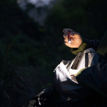 Olight iTHX Rechargeable LED Keychain Flashlight - 180 Lumens - Uses Built-in 130mAh Li-ion Battery Pack - Pumpkin Orange or Orange Feathers