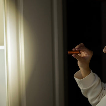 Olight iTHX Rechargeable LED Keychain Flashlight - 180 Lumens - Uses Built-in 130mAh Li-ion Battery Pack - Pumpkin Orange or Orange Feathers