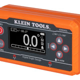 klein tools 935dagl digi level facing forward, sitting vertically, right side more forward than left