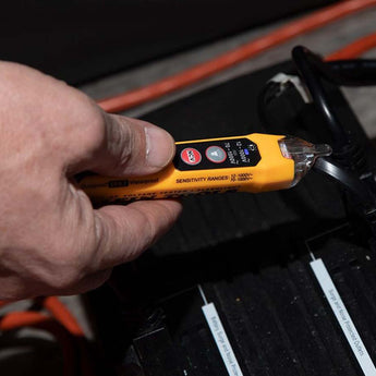 Klein Tools Dual Range NCVT and Light - 12-1000V - Includes 2 x AAA (NCVT3P)