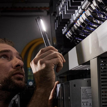 Ledlenser 502083 iW2R Laser Rechargeable LED Flashlight - 150 Lumens - Includes 1 x 10850