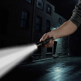 Nite Ize INOVA PowerSwitch T8R Rechargeable Dual Color LED Flashlight - 762 Lumens - Includes 1 x 18650