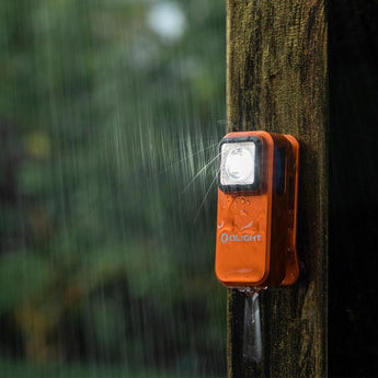 Olight Oclip LED Cliplight - 300 Lumens - Uses Built-in 280mAh Li-ion Battery Pack - Black, OD Green, Orange, or Copper