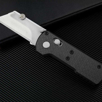 Olight Otacle UI Folding Knife - Carbon Fiber