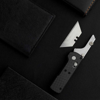 Olight Otacle UI Folding Knife - Carbon Fiber