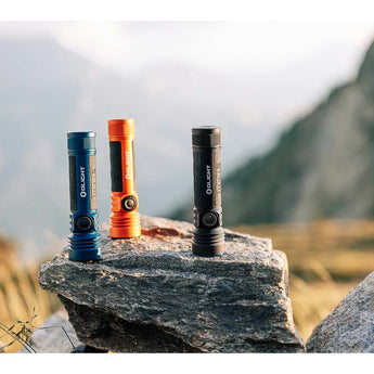 Olight Seeker 4 Pro Rechargeable LED Flashlight - 4600 Lumens - Cool White or Neutral White - Includes 1 x 21700 - Multiple Color Options