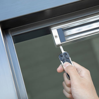 Olight Otacle P1S EDC Folding Multi-Tool - Black