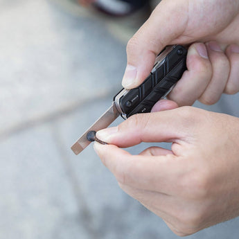 Olight Otacle P1S EDC Folding Multi-Tool - Black