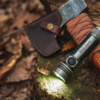 Olight Seeker 4 Pro Rechargeable LED Flashlight - 4600 Lumens - Cool White or Neutral White - Includes 1 x 21700 - Multiple Color Options