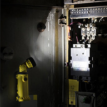 Streamlight Knucklehead HAZ-LO Flood - Alkaline Yellow or Alklaine Orange - Blister, IEC Type A (120V) AC, IEC Type A (120V) AC/12V DC, or Without Charger