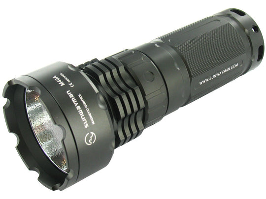 Sunwayman M40A Flashlight with Magnetic Control - CREE XM-L T6 LED - 600 Lumens - Uses 4 x AAs