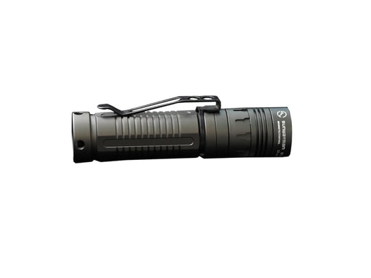 SUNWAYMAN M10A LED Flashlight with 210 Lumen CREE XM-L T6 LED - Uses 1xAA OR 1x14500