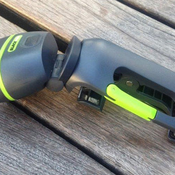 Blackfire Firefly LED Clamplight - 70 Lumens - Uses 3x AAA (included) - Dark Gray