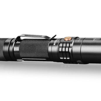 Fenix UC35 V2.0 Rechargeable LED Flashlight - CREE XP-L HI V3 - 1000 Lumens - Uses 1 x ARB-L18 18650 (Included) or 2 x CR123A