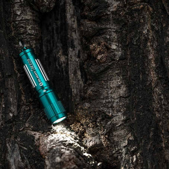 Olight I3E LED Keylight - 90 Lumens - Includes 1 x AAA - Multiple Color Options