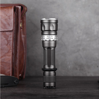 Jetbeam RRT2 Raptor LED Flashlight - Luminus SST70 - 2080 Lumens - Includes 1 x 21700