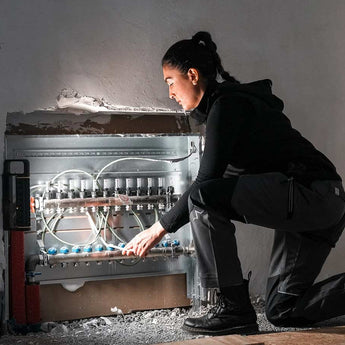 Ledlenser AF4R Work USB-C Rechargeable LED Area Light - 2000 Lumens - Includes 3.7V 33.84Wh Li-ion Battery Pack