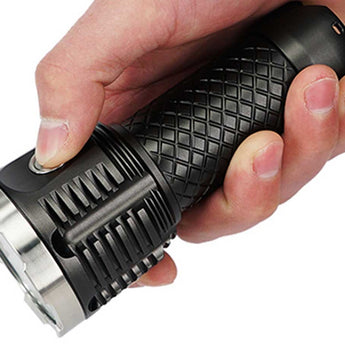 MecArmy PT26 Rechargeable Power Bank Flashlight - 9x CREE XP-G2 S4 LEDs - 3850 Lumens - Uses 1 x 26650 (Included) or 1 x 18650