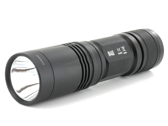 Nitecore R40 Rechargeable Long-Range Searchlight with Charging Dock - CREE XP-L HI LED - 1000 Lumens - Includes 1 x 26650