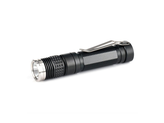 Niteye EYE15 Flashlight - CREE XM-L U2 LED - 500 Lumens - Uses 2 x CR123A or 1 x 18650