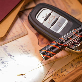 Olight I3E LED Keylight - 90 Lumens - Includes 1 x AAA - Multiple Color Options