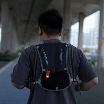 Olight Oclip LED Cliplight - 300 Lumens - Uses Built-in 280mAh Li-ion Battery Pack - Black, OD Green, Orange, or Copper