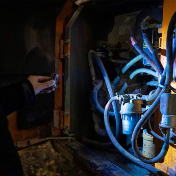 Olight Oclip Ultra LED Cliplight - 530 Lumens - Uses Built-in 580mAh Li-ion Battery Pack - Olive Green or Navy Blue