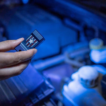 Olight Oclip Ultra LED Cliplight - 530 Lumens - Uses Built-in 580mAh Li-ion Battery Pack - Olive Green or Navy Blue