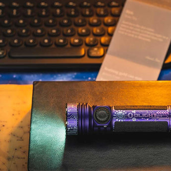 Olight Seeker 4 Pro Rechargeable LED Flashlight - 4600 Lumens - Cool White or Neutral White - Includes 1 x 21700 - Multiple Color Options