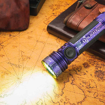 Olight Seeker 4 Pro Rechargeable LED Flashlight - 4600 Lumens - Cool White or Neutral White - Includes 1 x 21700 - Multiple Color Options