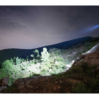 Olight Seeker 4 Pro Rechargeable LED Flashlight - 4600 Lumens - Cool White or Neutral White - Includes 1 x 21700 - Multiple Color Options