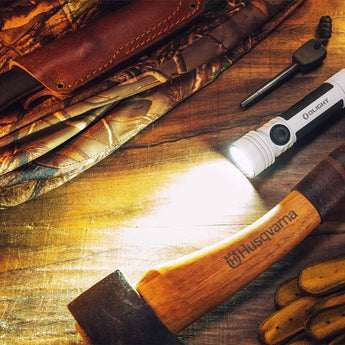 Olight Seeker 4 Pro Rechargeable LED Flashlight - 4600 Lumens - Cool White or Neutral White - Includes 1 x 21700 - Multiple Color Options