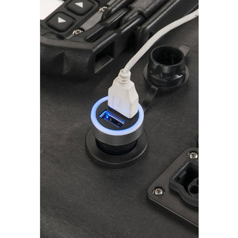 Pelican 9470 RALS close up on USB port