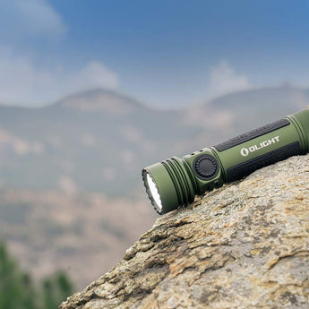 Olight Seeker 4 Pro Rechargeable LED Flashlight - 4600 Lumens - Cool White or Neutral White - Includes 1 x 21700 - Multiple Color Options