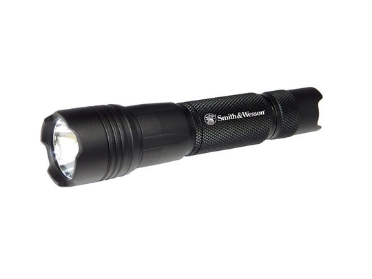Smith and Wesson SW11 USB Rechargeable LED Flashlight - CREE LED - 800 Lumens - Uses 2 x CR123 or 1 x 18650 (Included)