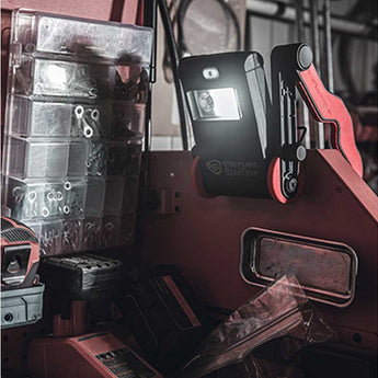 Streamlight BearTrap Rechargeable LED Work Light - 2000 Lumens - 120V/100V AC - Includes 7.26V 5200mAh Li-ion Battery Pack - Red