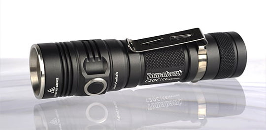 SUNWAYMAN C20C LED Flashlight with CREE XM-L U3 LED - 620 Lumens - Uses 2 x CR123A or 1 x 18650