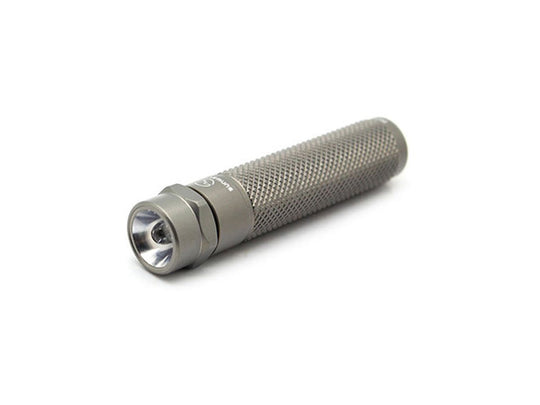SUNWAYMAN R01A LED Keychain Light with 10 Lumen Nichia LED - Uses 1xAAA - in Natural