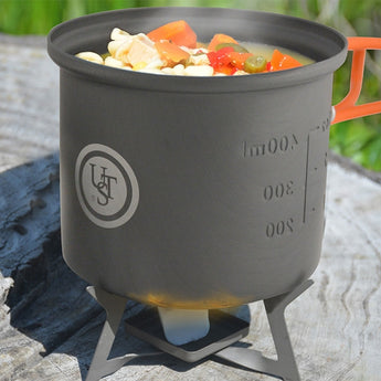 Ultimate Survival Technologies Solo Cook Kit - Hard Anodized Aluminum - Includes Pot with Lid / Frying Pan - Silicone Handles (20-02743)