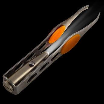 Ultimate Survival Technologies Trail Tweezers with LED Light - Includes 3 x AG3 Batteries (20-BUG0003)